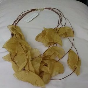 - Stella & Ruby chiffon necklace mar i gold color